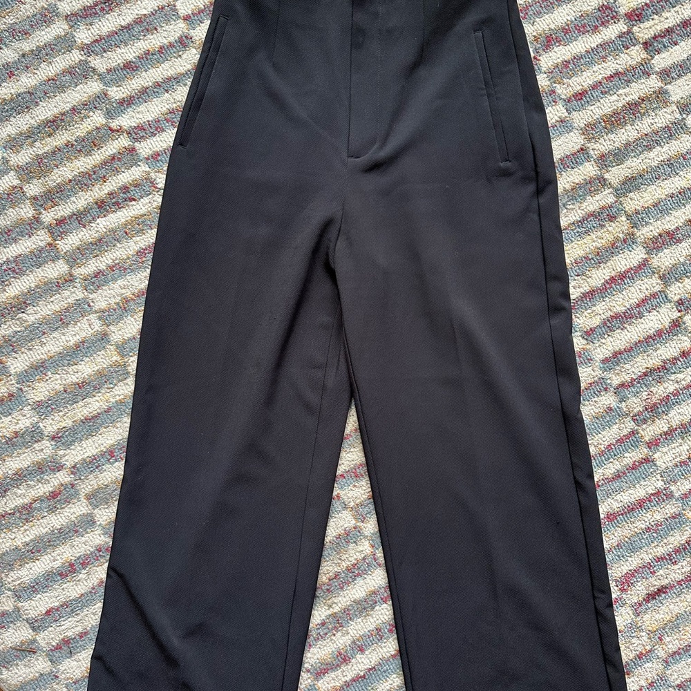 High Waist Black Wide-Leg Cropped Trousers. Comes with two bonuses